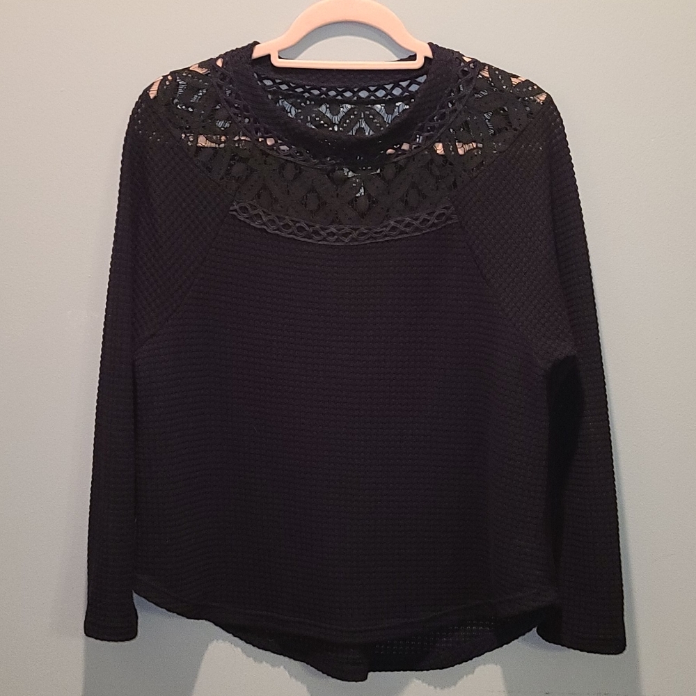 NWOT Waffle Knit with lace neckline long top